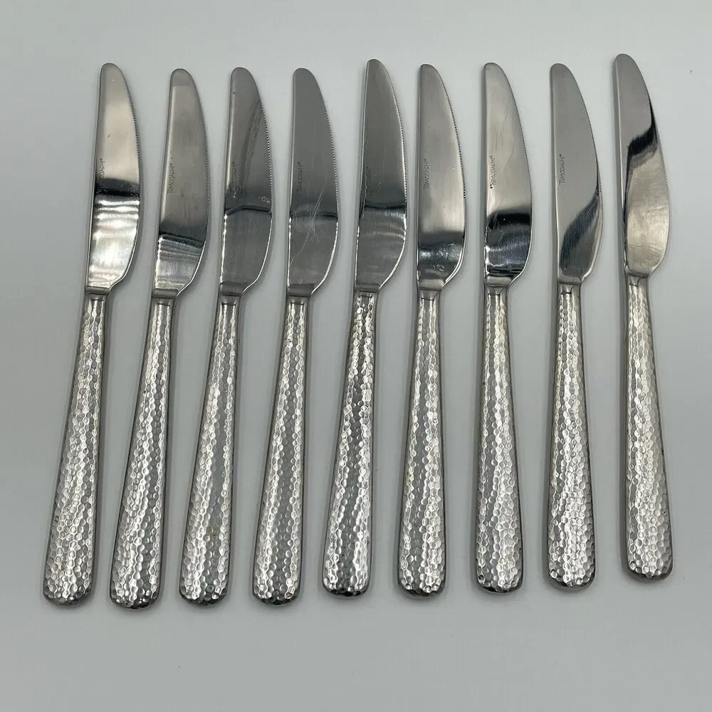 9 QTY Hampton Tomodachi ELLA Hammered Dinner Knives 9.25